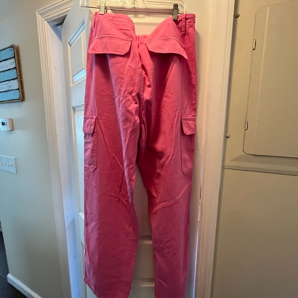High rise straight cargo pants, pink, Xl. New with tags